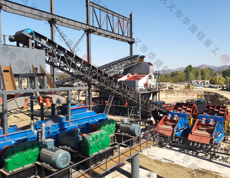 甘肅對輥破碎機時產300噸制砂現(xiàn)場